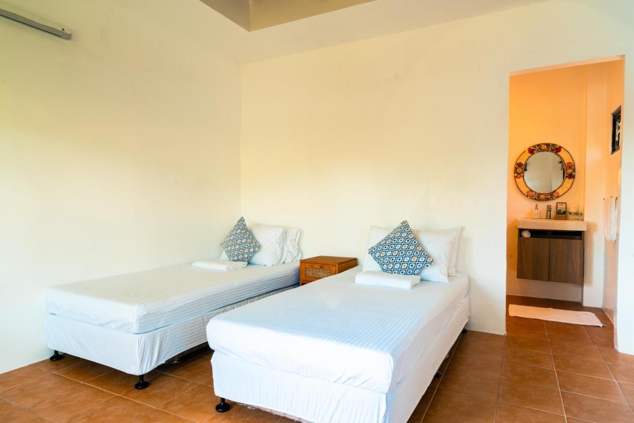 Marina Del Sol Resort & Yacht Club Busuanga Rum bild